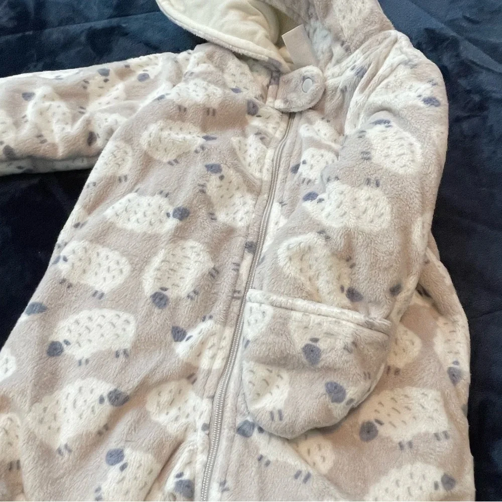 Carter’s 6M Snowsuit Gray w/ Lamb Print, Hood w/ Ears‎
